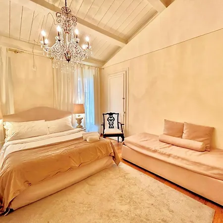 Konukevi Camilla Garden *